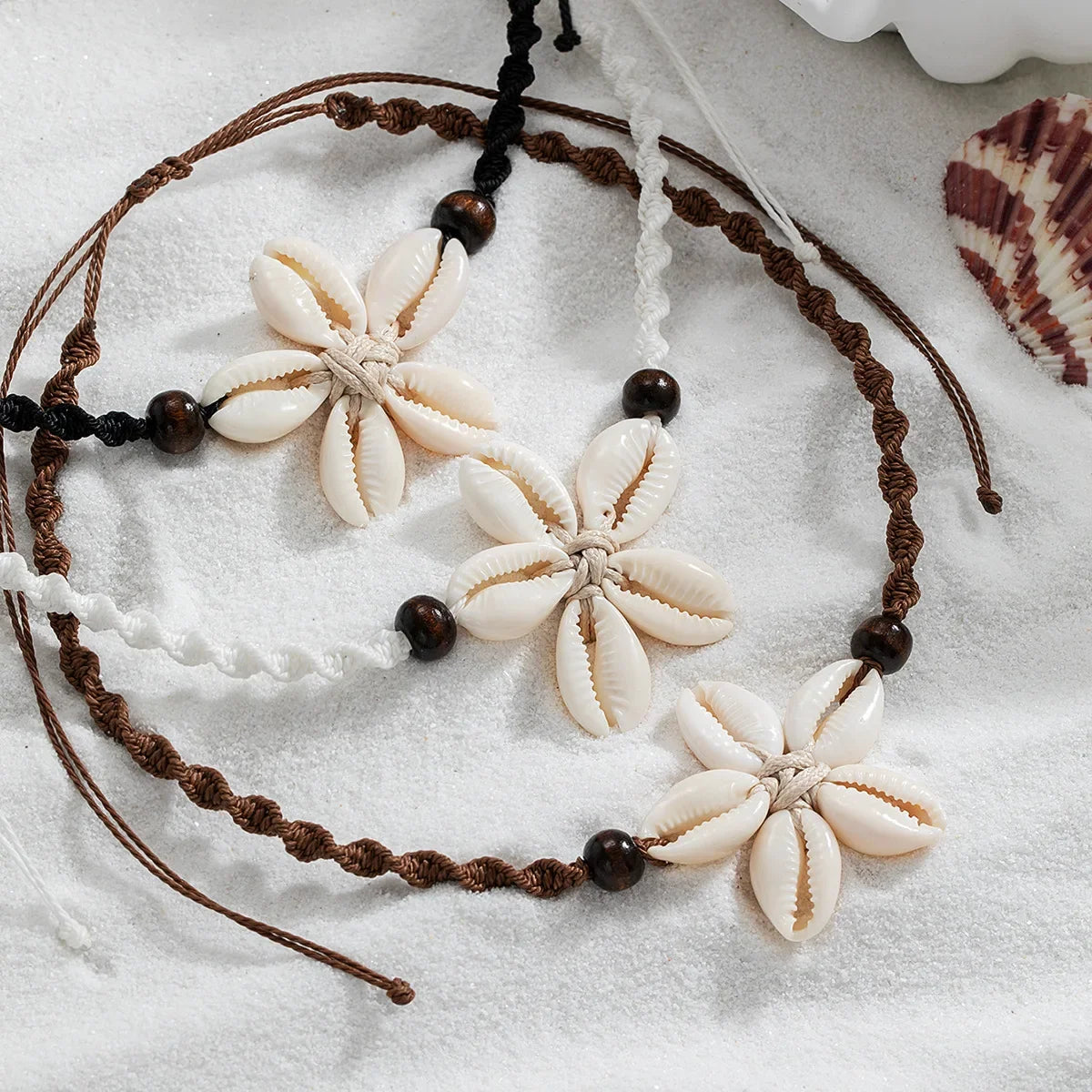 Boho Woven Shell Flower Pendant Necklace – Adjustable Beach Rope Chain