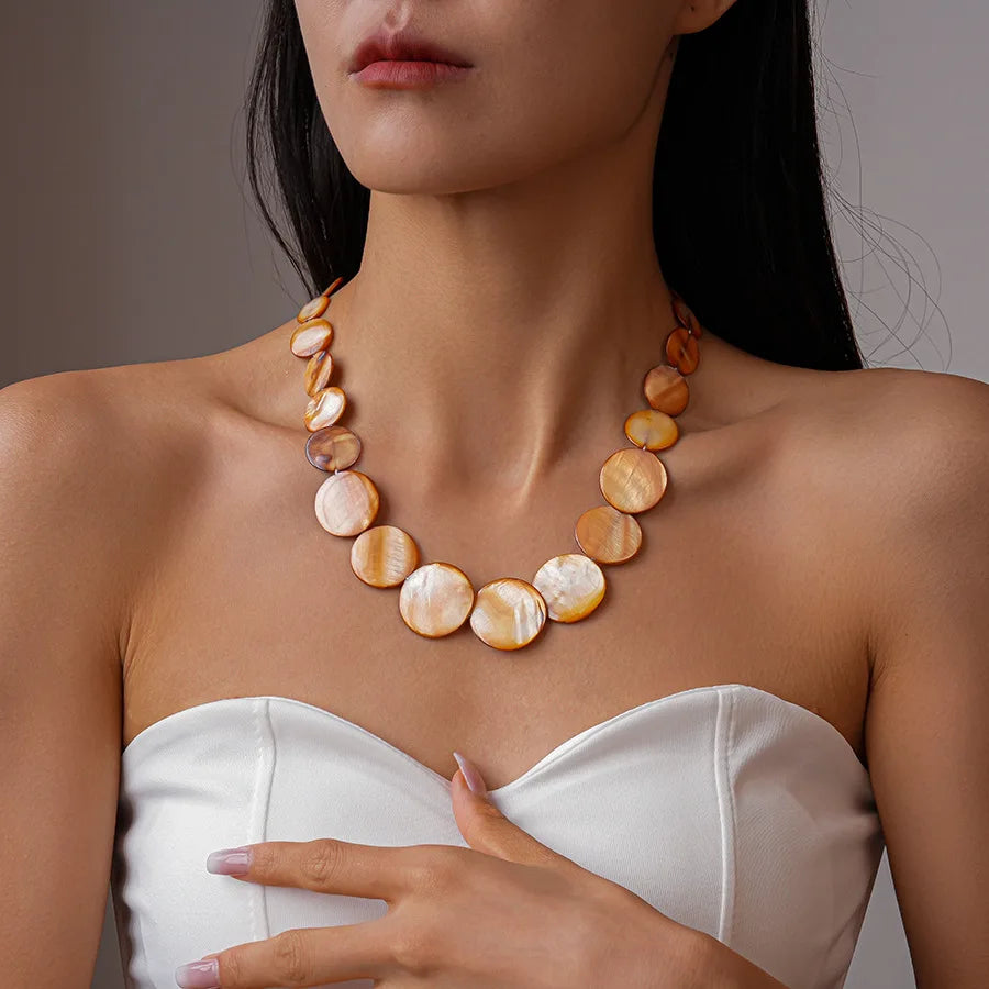 Boho Shell Collarbone Chain Necklace – Minimalist Geometric Round Pendant