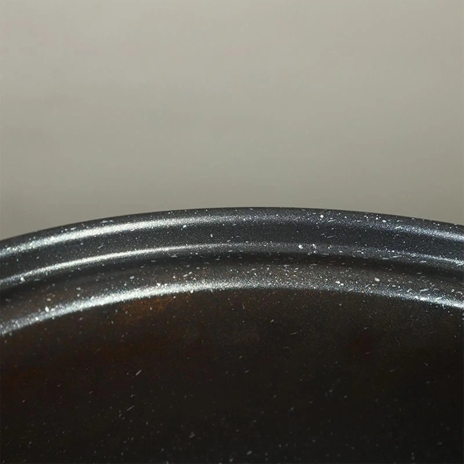 Cast Iron Dutch Oven | Large Non-Stick Cooking Pot with Lid for Gas & Induction